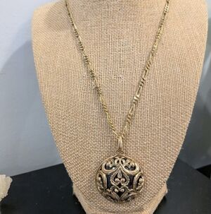 Elegant Barse Gold Pendant Necklace